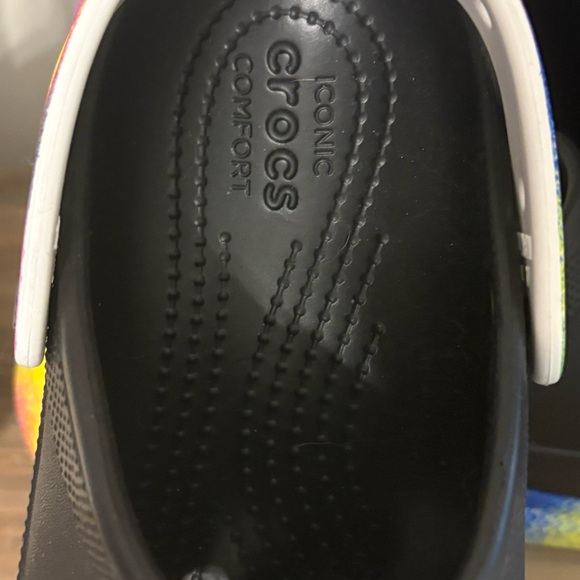 CROCS PLATFORM BLACK/RAINBOW CLOGS - Picture 7 of 10